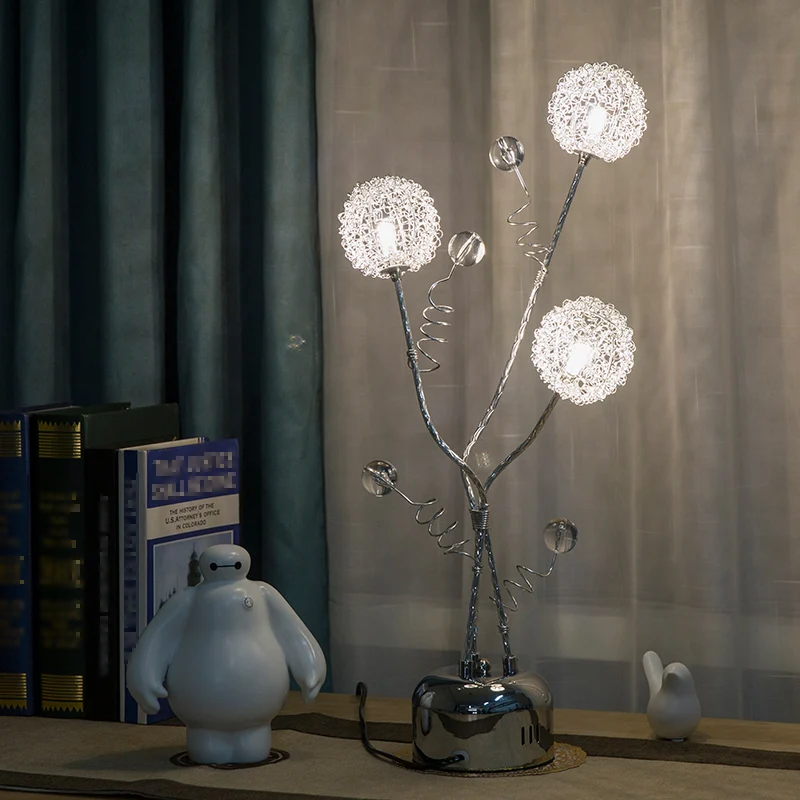 Metaal Zilver Bureaulamp Vertakkend LED Art Decor Nachtkastje Licht met Paardebloem en Modo Detail Clearhalo