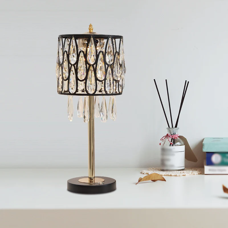 Metaal Zwart/Goud/Champagne Nachtkastje Lamp Drum Schaduw 1 Kop Hedendaagse Tafellamp met Kristallen Regendruppels Ingeleg...