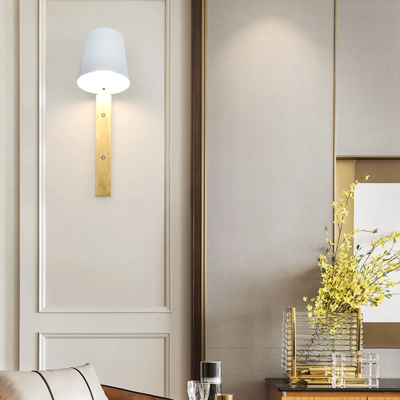 Metalen Bell-wandlamp Modern 1-kops zwart/wit schanslamp met rechthoekige houten achterplaat Clearhalo
