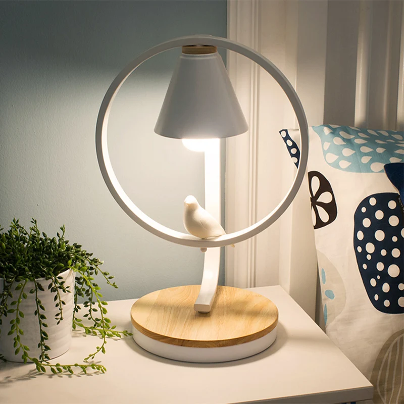 Metalen conische bureaulamp met Pigeon Deco moderne leeslamp wit voor slaapzaal Clearhalo
