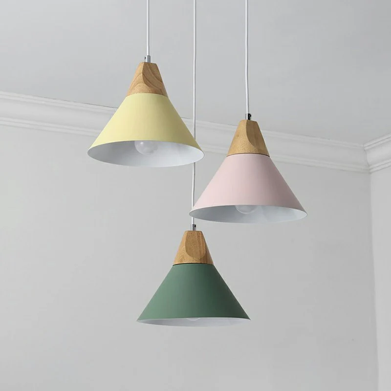 Metalen conische kap hanglamp Scandinavische stijl 3 lampen Houten multilichthanger Clearhalo