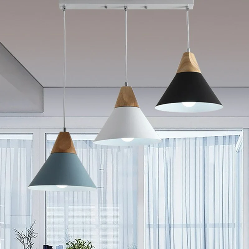 Metalen conische kap hanglamp Scandinavische stijl 3 lampen Houten multilichthanger Clearhalo
