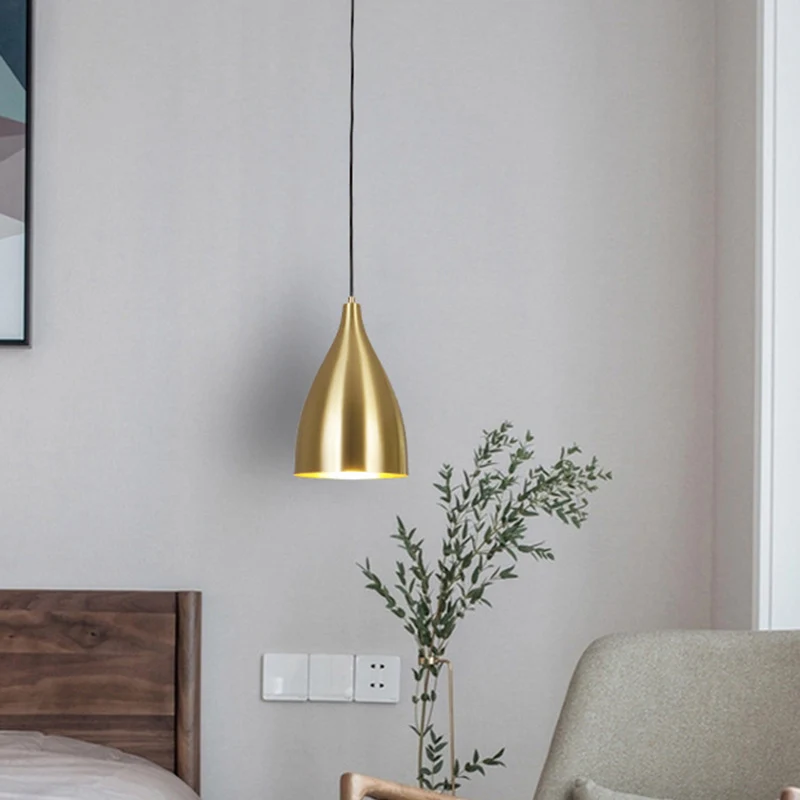 Metalen kogelvormige hanglamp, postmoderne enkele vergulde ophanghanger voor restaurant Clearhalo