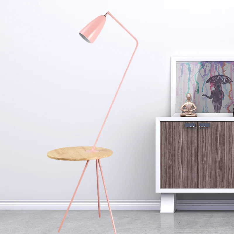 Metalen langwerpige vloerleeslamp Eenvoudig 1 lamp Zwart/roze/geel Statief Vloerstaande verlichting met plank voor woonkam...