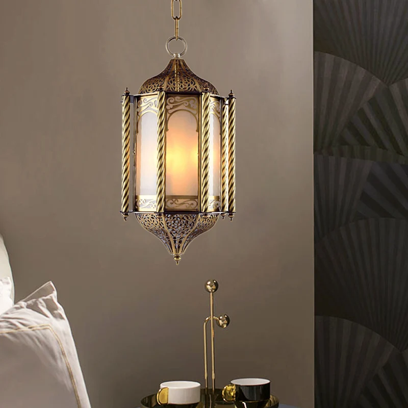 Metalen messing hangende kroonluchterlantaarn 3-lichts Arabische hangende plafondlamp met opaalglazen kap Clearhalo
