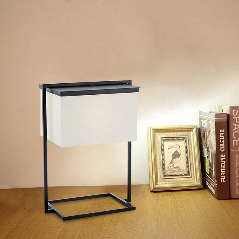 Metalen rechthoekig frame bureaulamp Minimalistische 1-koppige zwart-witte stoffen nachttafellamp Clearhalo