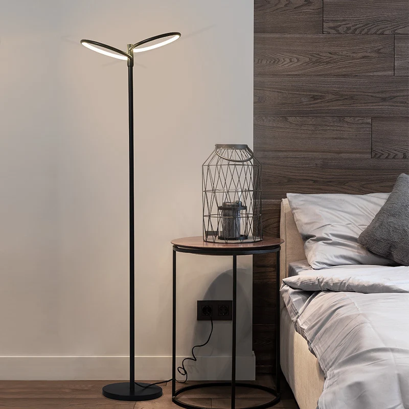 Metalen ronde kap staande lamp, moderne LED zwarte vloerleeslamp voor nachtkastje Clearhalo