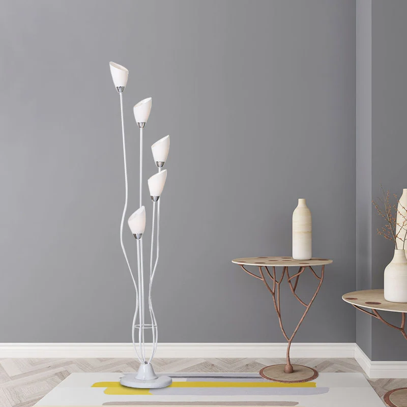 Metalen Torchiere vloerleeslamp eigentijds 5-lamps wit staand licht voor studeerkamer Clearhalo