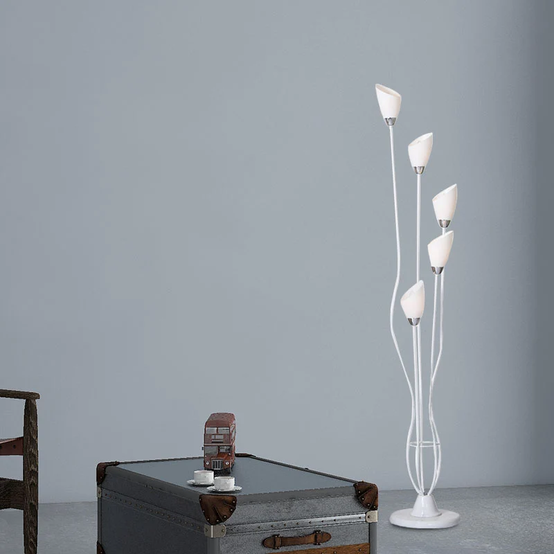 Metalen Torchiere vloerleeslamp eigentijds 5-lamps wit staand licht voor studeerkamer Clearhalo