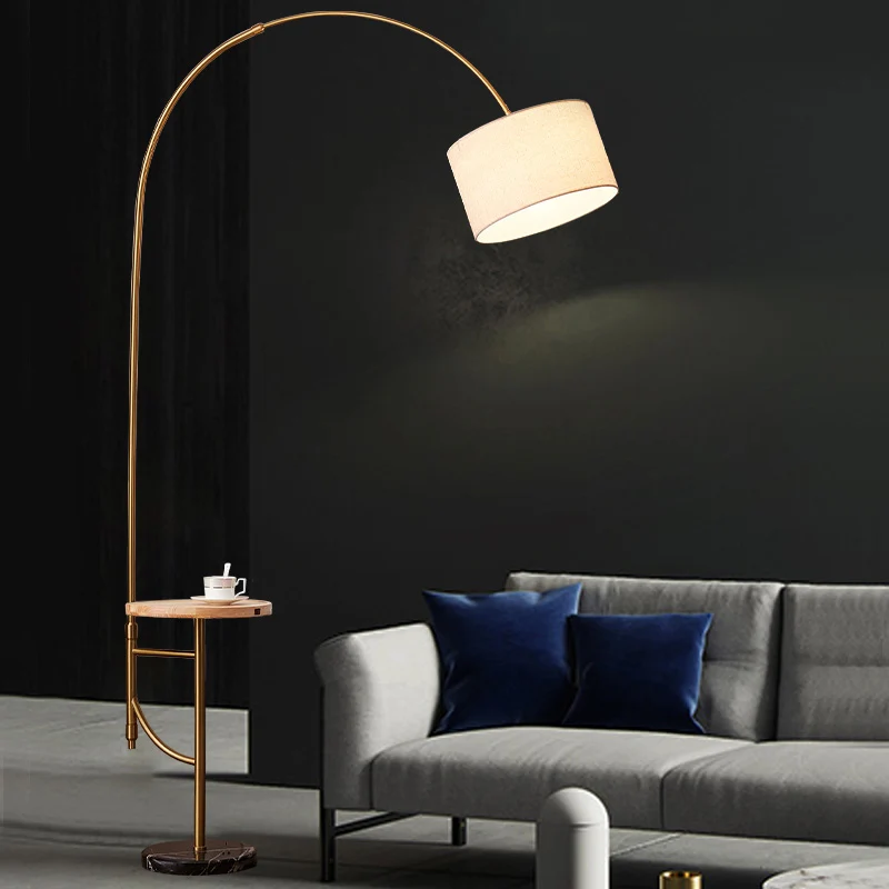 Metallic gebogen vloerverlichting Minimalisme 1 kops woonkamer staande vloerlamp met trommelstof kap goud Clearhalo