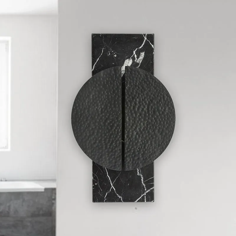 Metallic losgekoppelde cirkelwandlamp Minimalistische 1-kops LED-wandlamp Schans zwart/wit met rechthoekige marmeren achte...