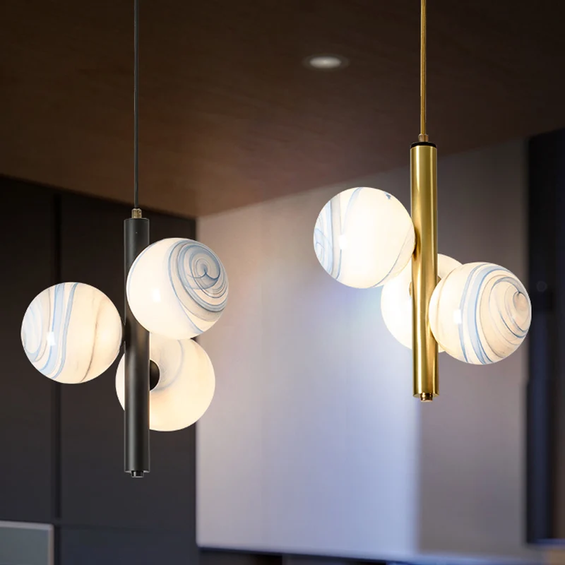Minimalisme 3-kops kroonluchter licht messing Global LED hanglamp met matglazen kap Clearhalo