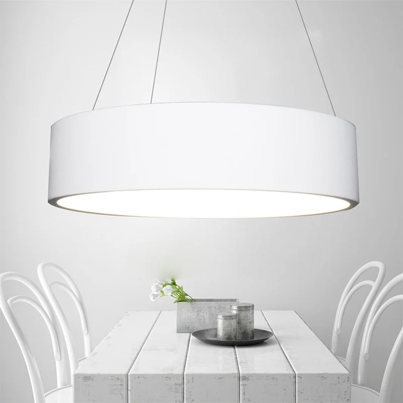 Minimalistische LED-hangende kroonluchter, grijs/witte cirkelvormige plafondhanglamp met acrylkap, 18"/23,5" W Clearhalo