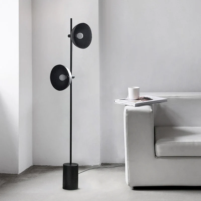 Minimalistische leeslamp met 2 lampen en metalen kap, staande vloerlamp met zwarte afwerking en halve cirkel Clearhalo