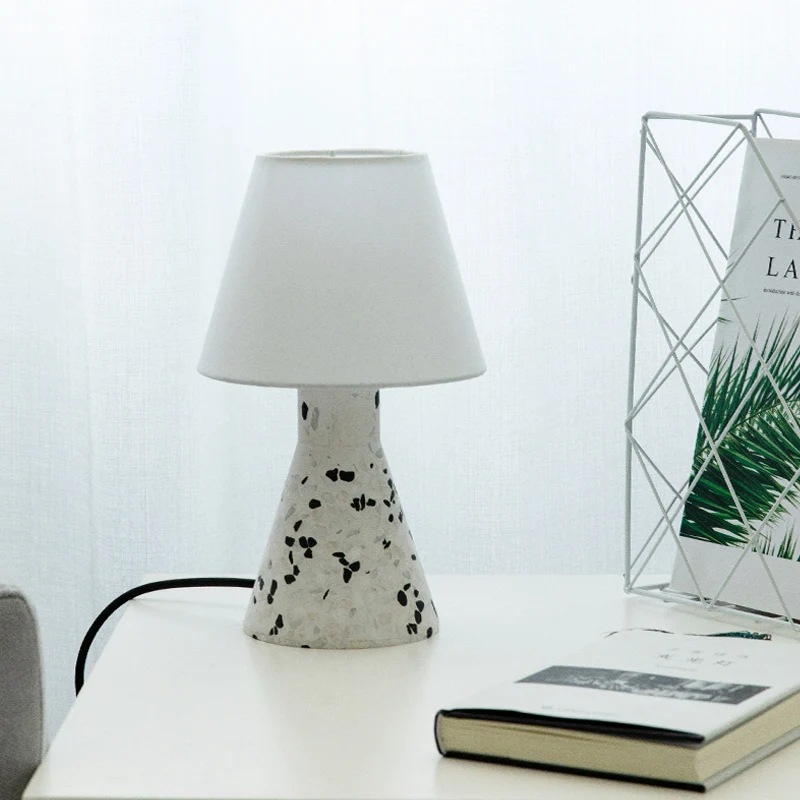 Modern wijd uitlopend nachtkastje licht marmeren 1-lichts slaapkamer nachtkastje lamp met ton stoffen kap Clearhalo
