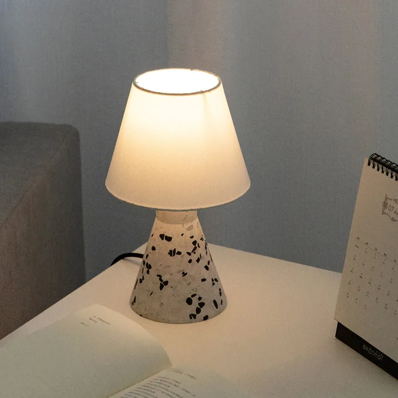 Modern wijd uitlopend nachtkastje licht marmeren 1-lichts slaapkamer nachtkastje lamp met ton stoffen kap Clearhalo