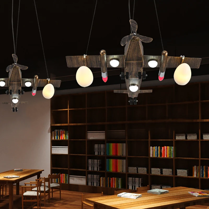 Moderne gevechtsvliegtuig hangende kroonluchter houten hangende plafondlamp brons voor slaapkamer Clearhalo