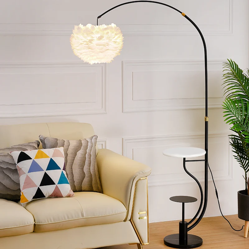 Moderne halfronde vloerlamp Feather Single Woonkamer Gebogen staande lamp met dienblad Clearhalo