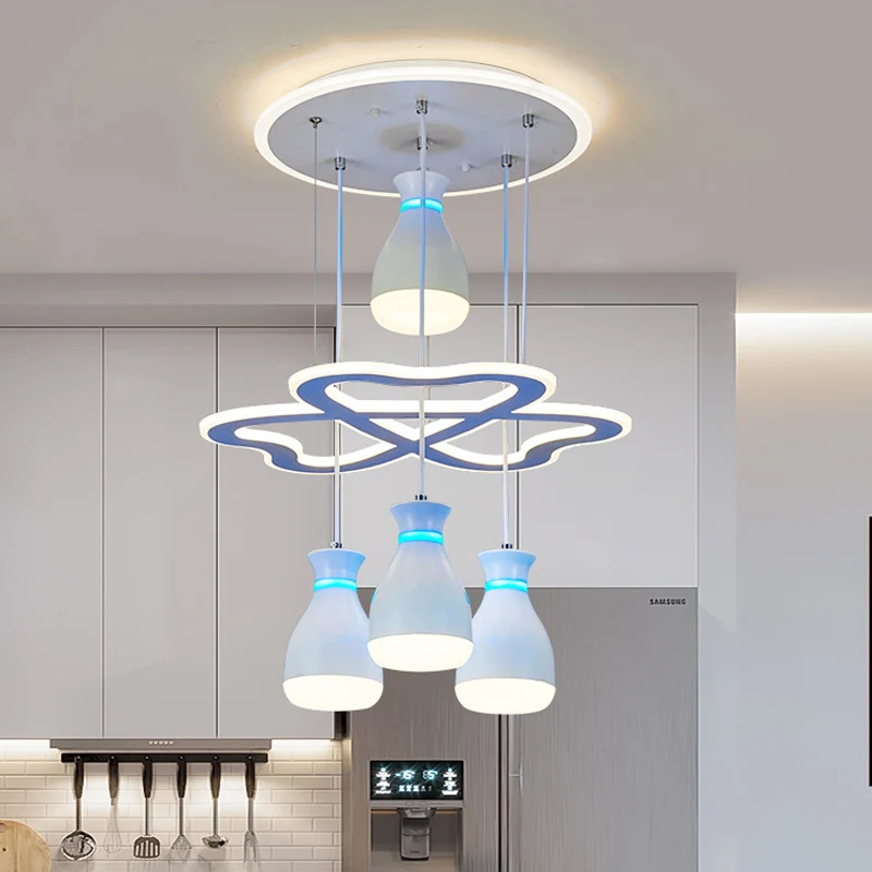 Moderne hanglamp met wijnkruik en acryl 4-lichts eetkamer LED hangende plafondlamp wit/zwart met hartvormige framebalk Cle...