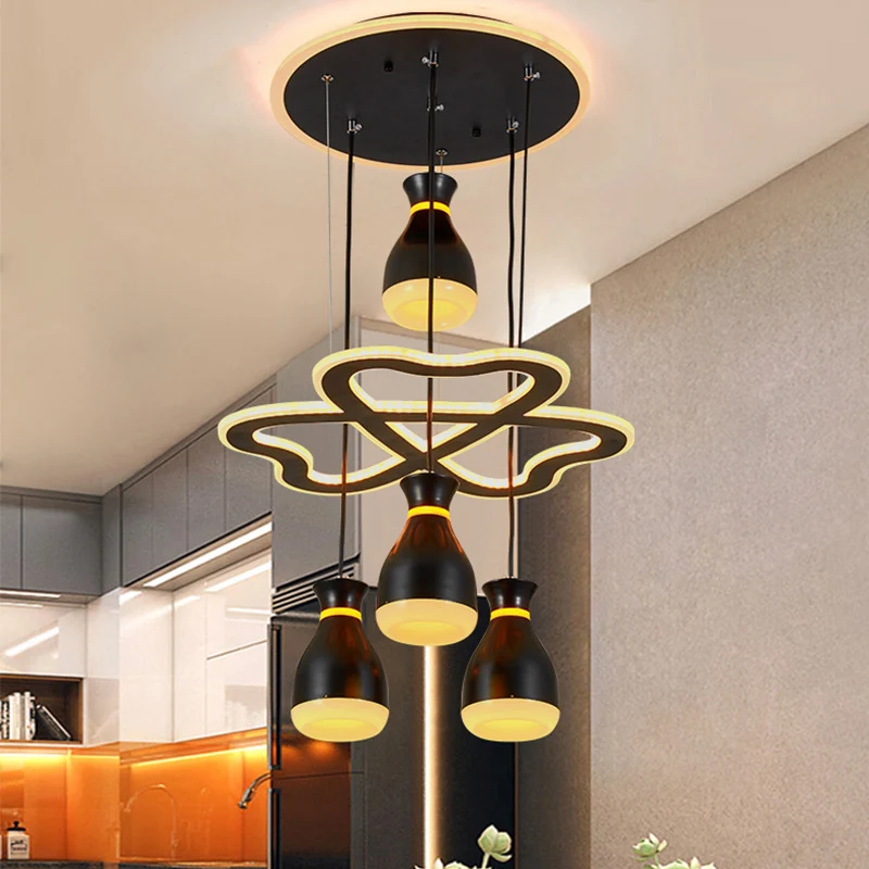 Moderne hanglamp met wijnkruik en acryl 4-lichts eetkamer LED hangende plafondlamp wit/zwart met hartvormige framebalk Cle...