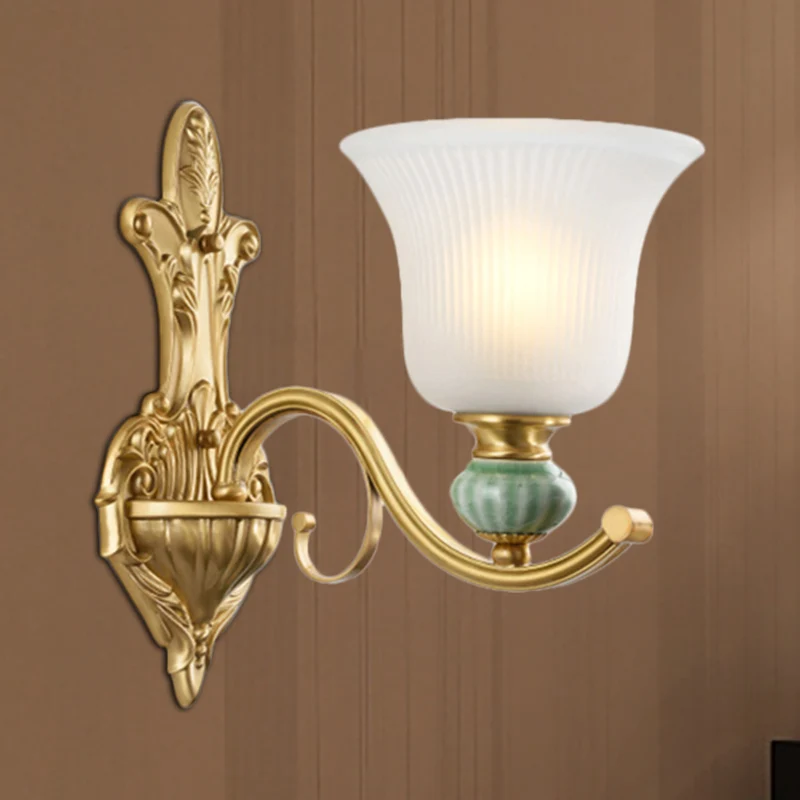 Moderne stijl Bell wandmontagelamp 1/2-lamps matglazen wandlamp met gouden gebogen arm en keramische decoratie Clearhalo