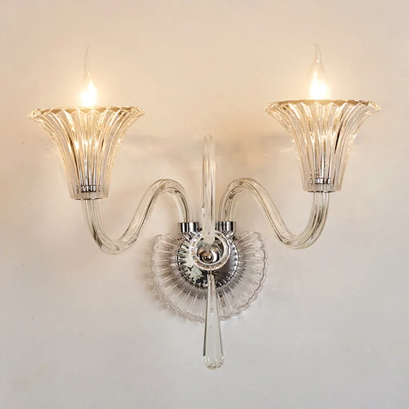 Moderne stijl uitlopende wandlamp, 2-lichts helder glazen wandmontage armatuur met kristallen accent Clearhalo
