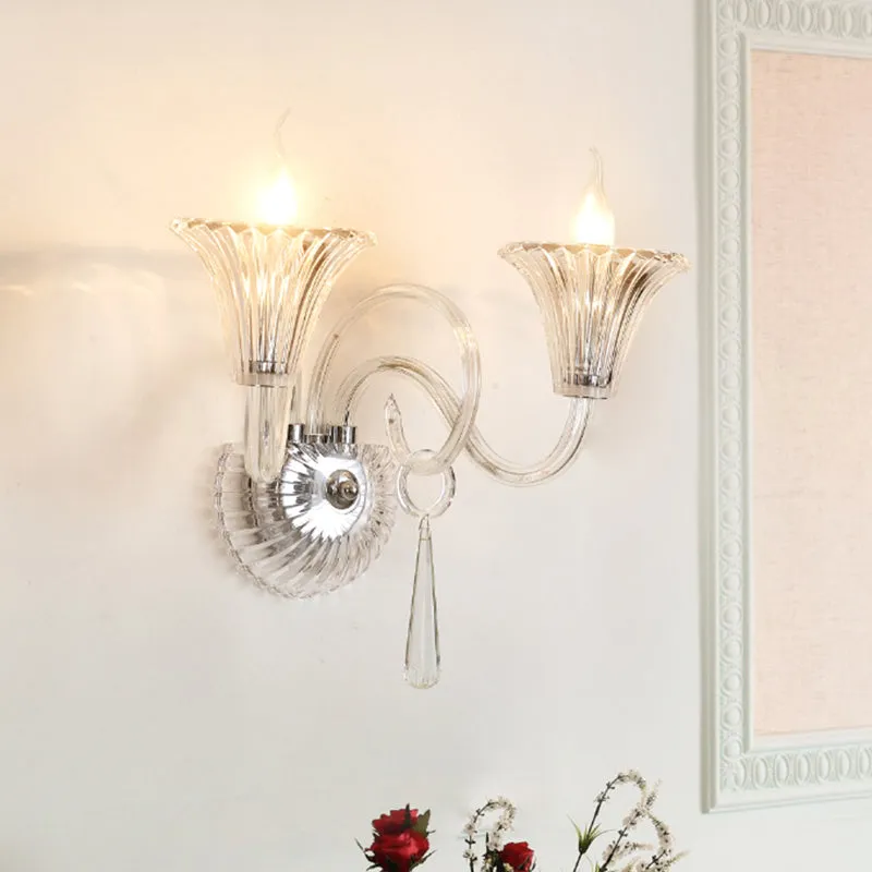 Moderne stijl uitlopende wandlamp, 2-lichts helder glazen wandmontage armatuur met kristallen accent Clearhalo