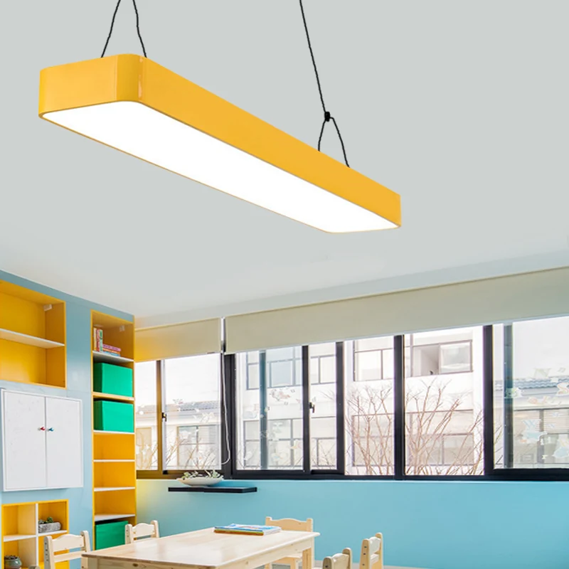 Moderne stijlvolle rechthoekige hangende kroonluchter acryl LED rood/geel/blauw/groen hanglicht warm/wit licht voor kantoo...