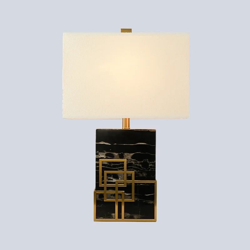 Moderne, stoffen schaduwrijke tafellamp, 1 lamp, witte bureaulamp met zwarte rechthoekige marmeren voet Clearhalo