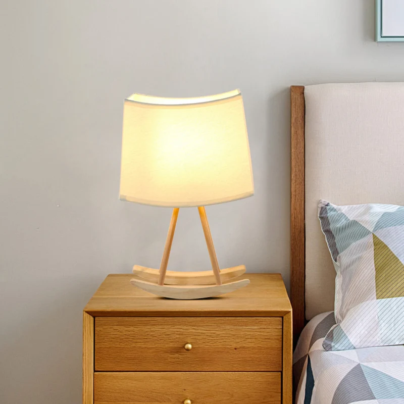 Moderne, stoffen tafellamp met 1 lamp, kleine bureaulamp wit met houten voet Clearhalo