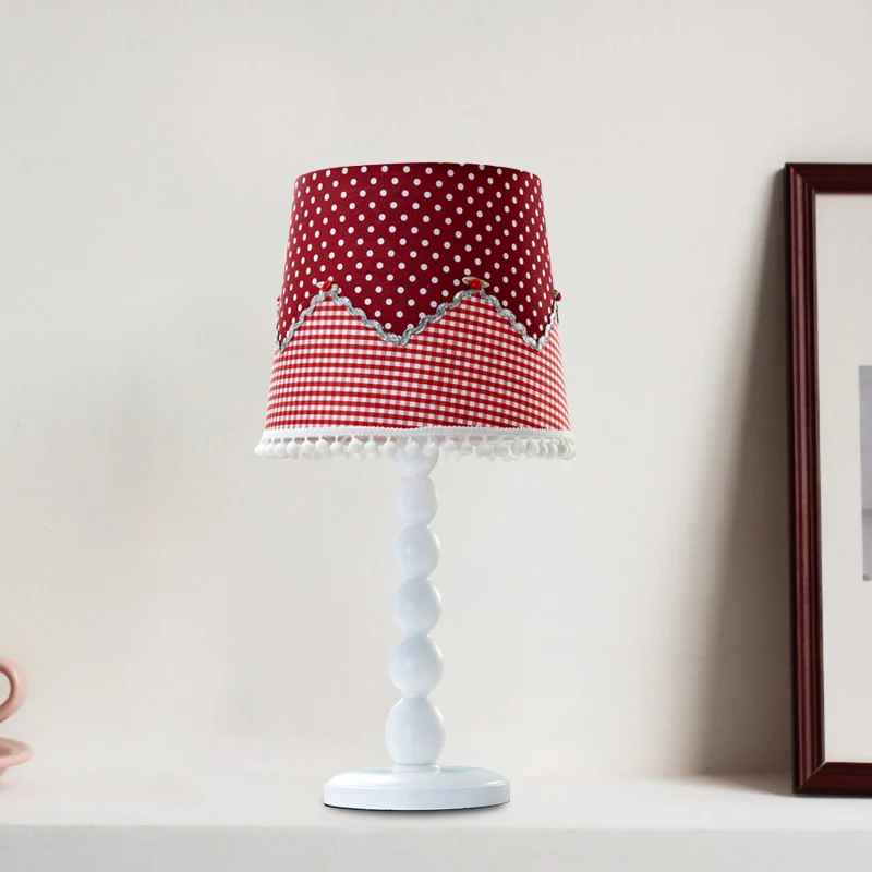 Moderne vatbureaulamp hout 1-kops rode tafellamp met stoffen kap voor slaapkamer Clearhalo