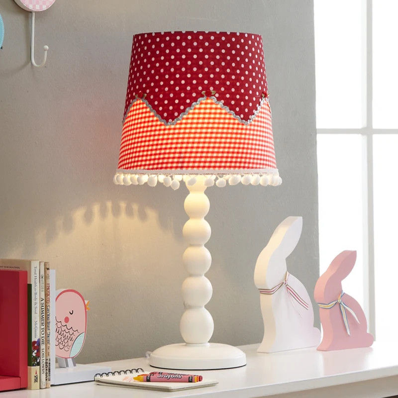 Moderne vatbureaulamp hout 1-kops rode tafellamp met stoffen kap voor slaapkamer Clearhalo