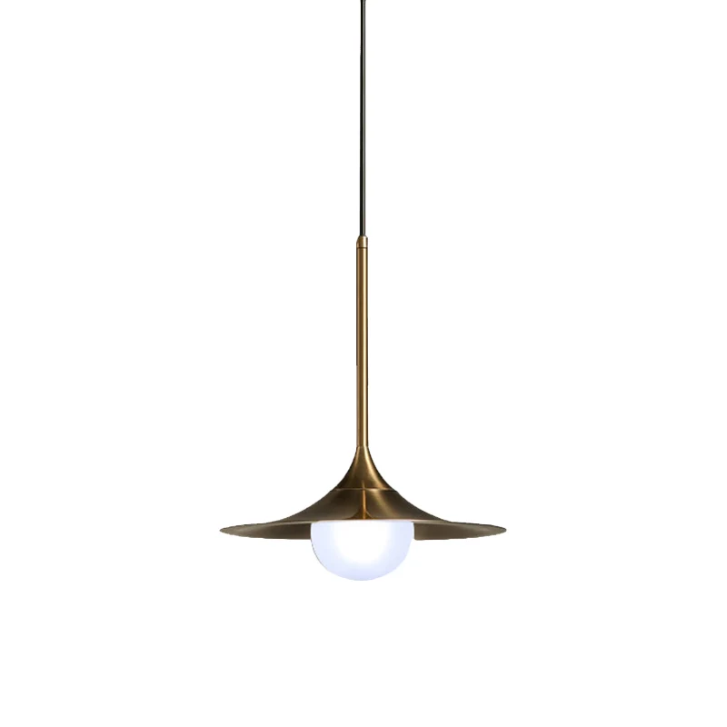Modernisme ijzeren hoornvorm, plafondlamp met 1 kop messing met bolvormige melkglazen kap Clearhalo