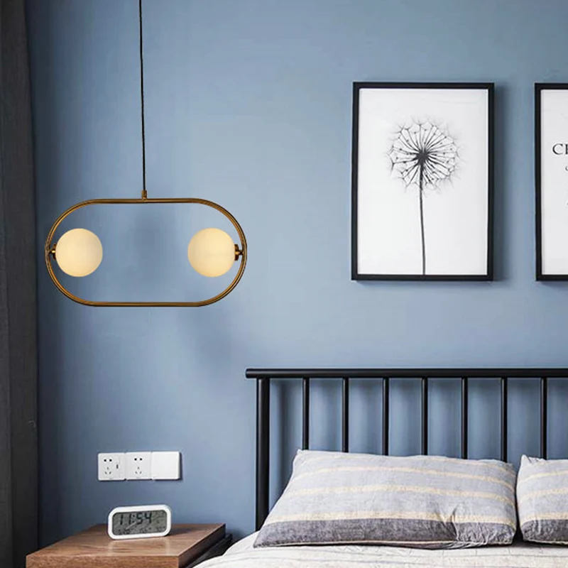 Modernistische 2-kops kroonluchter licht gouden bal hangende verlichtingsarmatuur met melkglazen kap Clearhalo