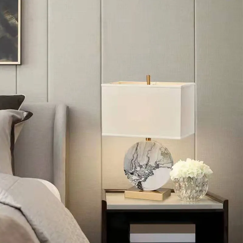 Modernistische taaklamp met 1 kop, wit rechthoekig leesboeklicht met stoffen kap Clearhalo