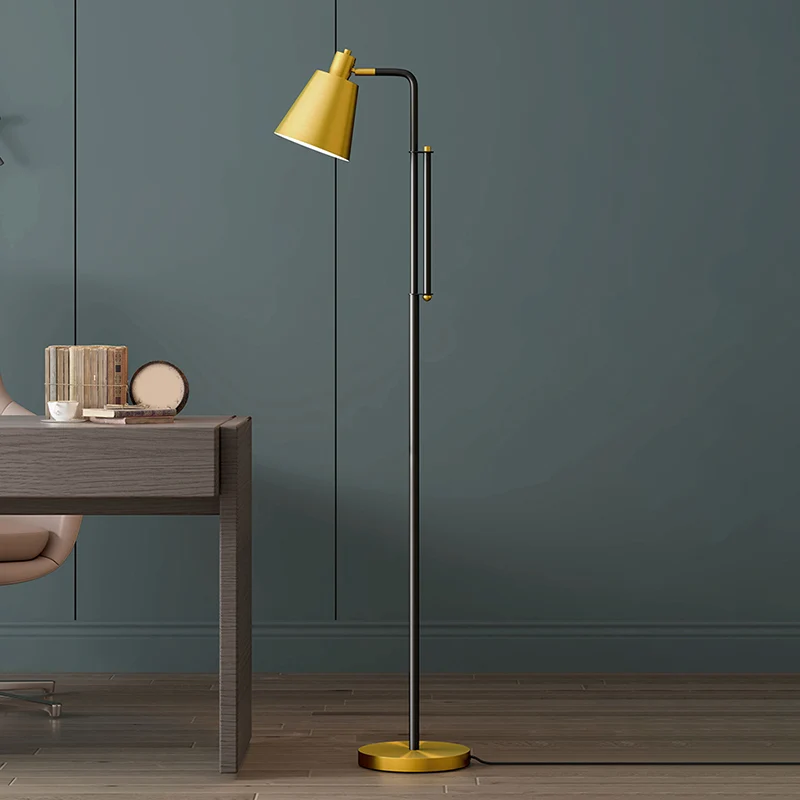Modernistische taps toelopende staande lamp metalen 1-lichts woonkamer leeslamp messing Clearhalo