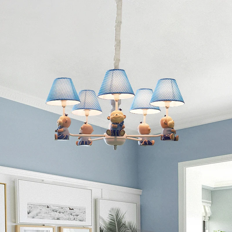 Mooie aapkroonluchter van stof en metaal, 5 lichts blauwe hanglampen voor kinderslaapkamer Clearhalo