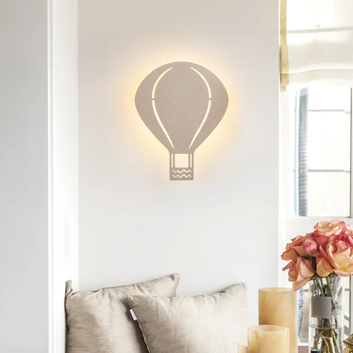 Mooie beige wandlamp met cartoonpatroon houten LED-wandlamp voor woonkamer kinderkamer Clearhalo