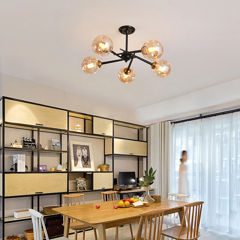 Multi-licht glazen bol kroonluchter licht zwart smeedijzeren lamplichaam modern chique hanglamp voor woonkamer Clearhalo