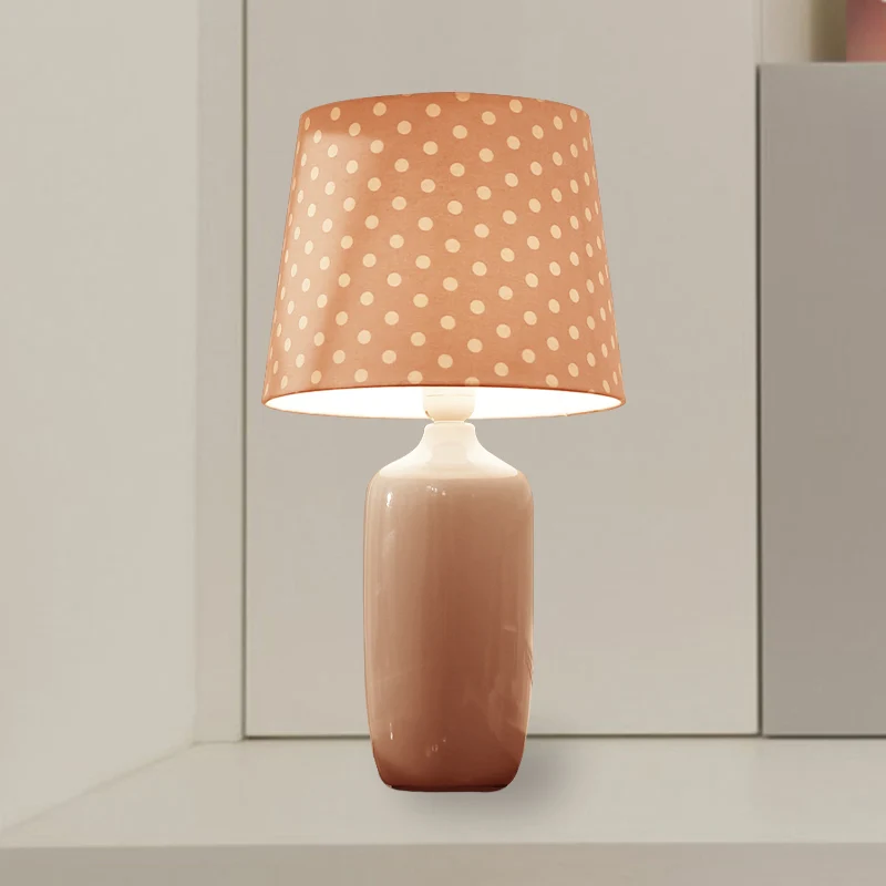 Nachtkastje met 1 hoofdslaapkamer, modernisme, roze/blauw/groene afwerking, nachtkastjeverlichting met taps toelopende sto...