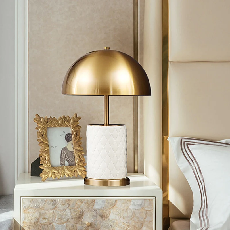 Nachtkastje met metalen kom, verlichting, postmodern, 1 kop, messing nachtkastje voor slaapkamer Clearhalo