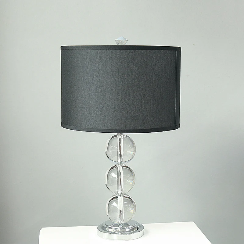 Nachtkastje van stof Drum, minimalistische zwarte nachtkastjelamp met 1 lamp en kristalaccent Clearhalo