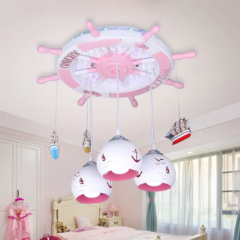 Nautische stijl scheepsplafondhanger met roerluifel Houtroze hanglamp voor meisjesslaapkamer Clearhalo