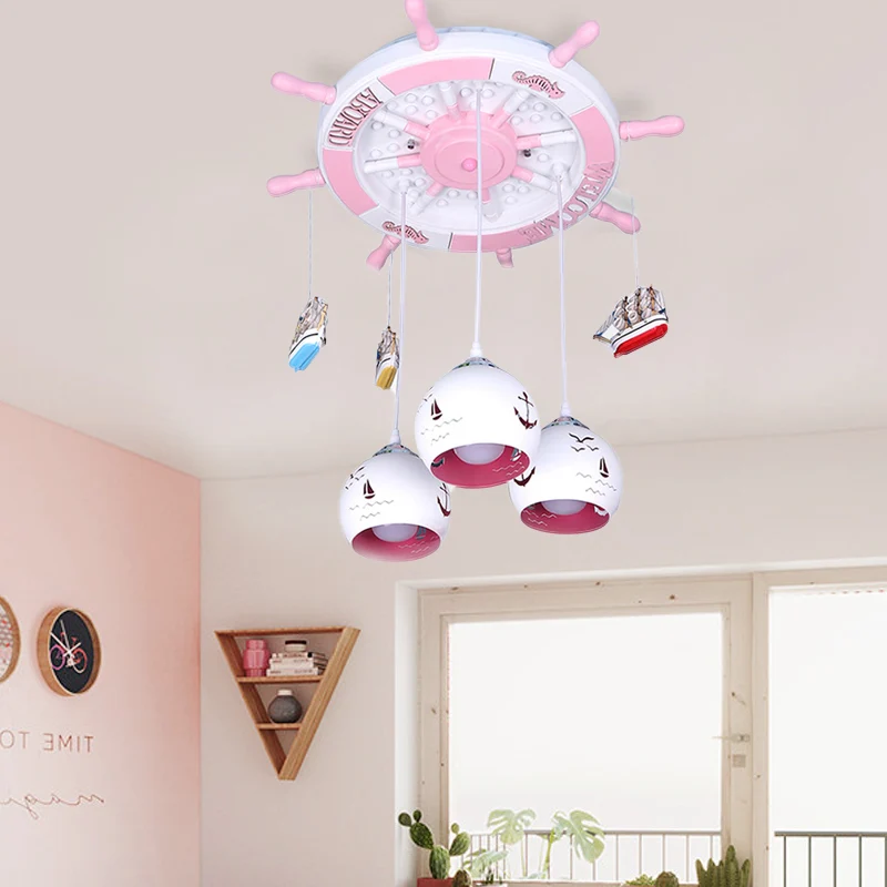 Nautische stijl scheepsplafondhanger met roerluifel Houtroze hanglamp voor meisjesslaapkamer Clearhalo