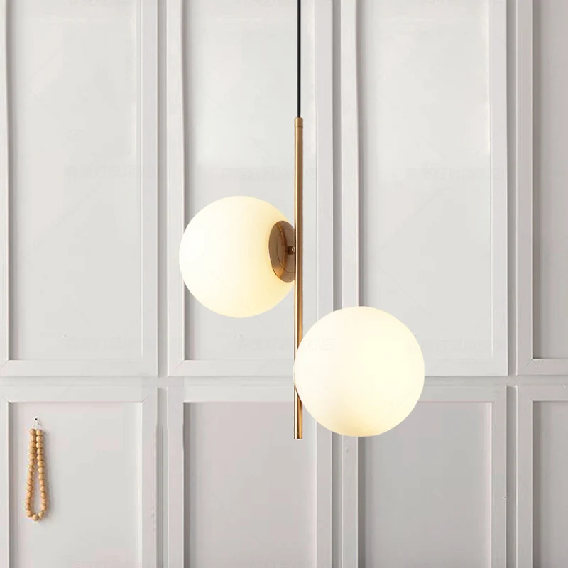 Nordic 2-lichts kroonluchterverlichting Gold Sphere hanglampset met opaalglazen kap Clearhalo