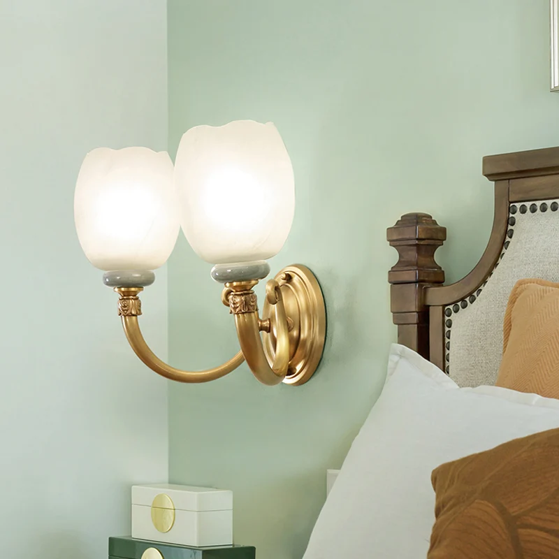 Opaline glazen bloemblaadje wandlamp vintage stijl 1/2-licht woonkamer blaker lichtarmatuur messing Clearhalo