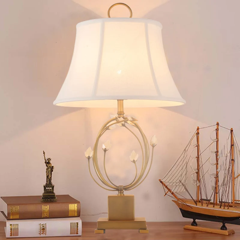 Paneelklok Slaapkamer Tafellamp Stof 1 Lamp Moderne Nachtlamp Wit met Kristallen Decoratie Clearhalo