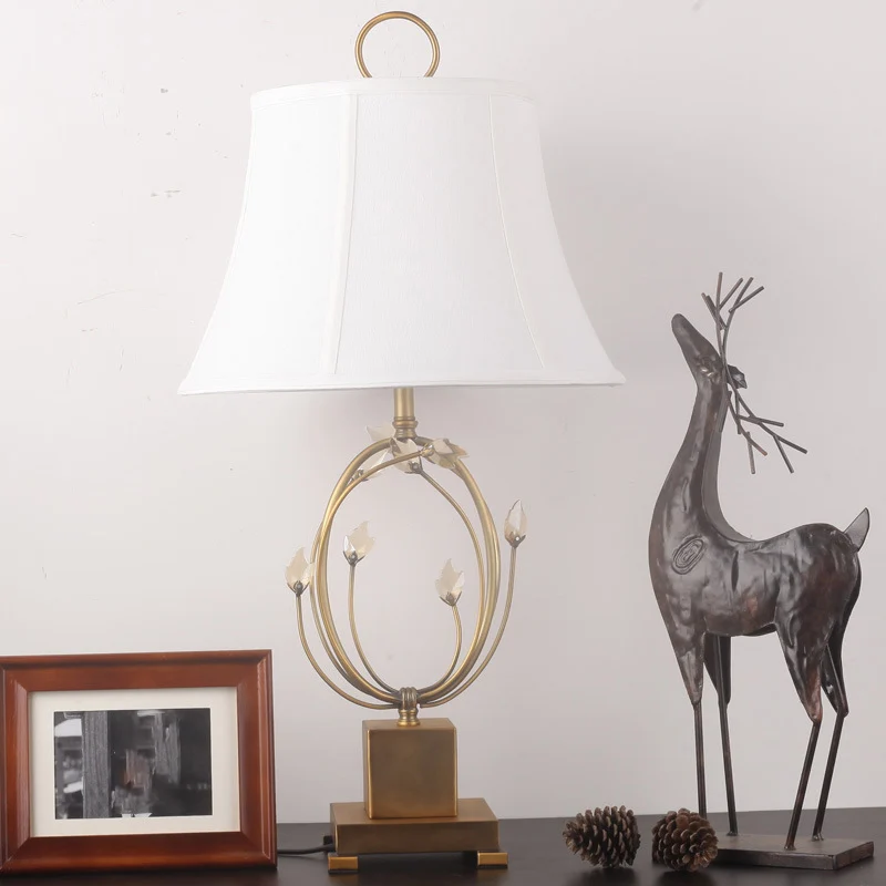 Paneelklok Slaapkamer Tafellamp Stof 1 Lamp Moderne Nachtlamp Wit met Kristallen Decoratie Clearhalo