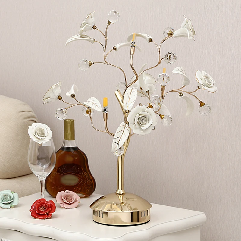 Pastorale Rosebush tafelverlichting keramische nachtkastjelamp met kristallen decor voor nachtkastje Clearhalo