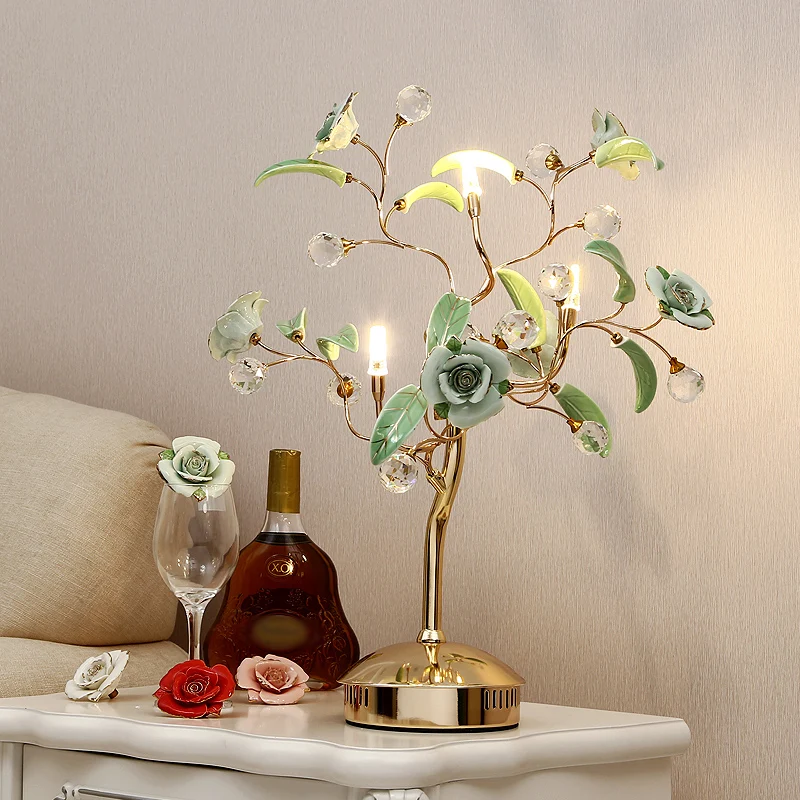 Pastorale Rosebush tafelverlichting keramische nachtkastjelamp met kristallen decor voor nachtkastje Clearhalo
